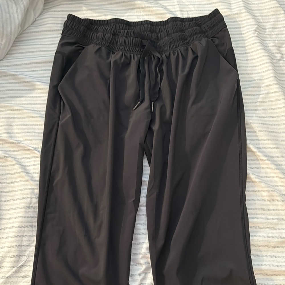 Lulu joggers